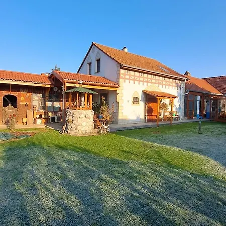 Vila Svatoplukovo Království